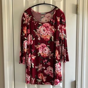 *NWOT* Boutique Flower Top- Medium
